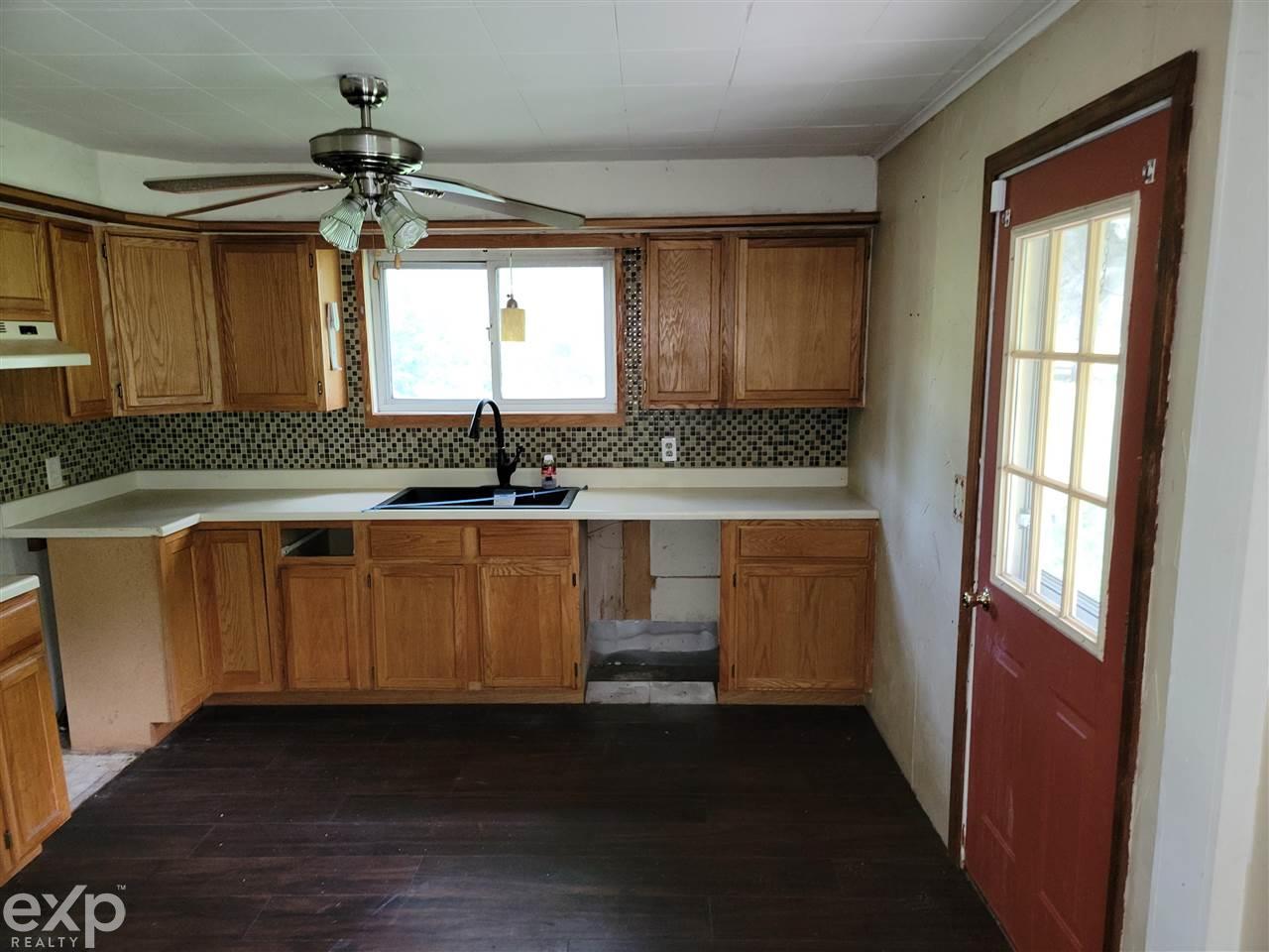 1380 West 16 Road Mesick, MI 49668 - Photo 5 of 14 50079025-5.JPG