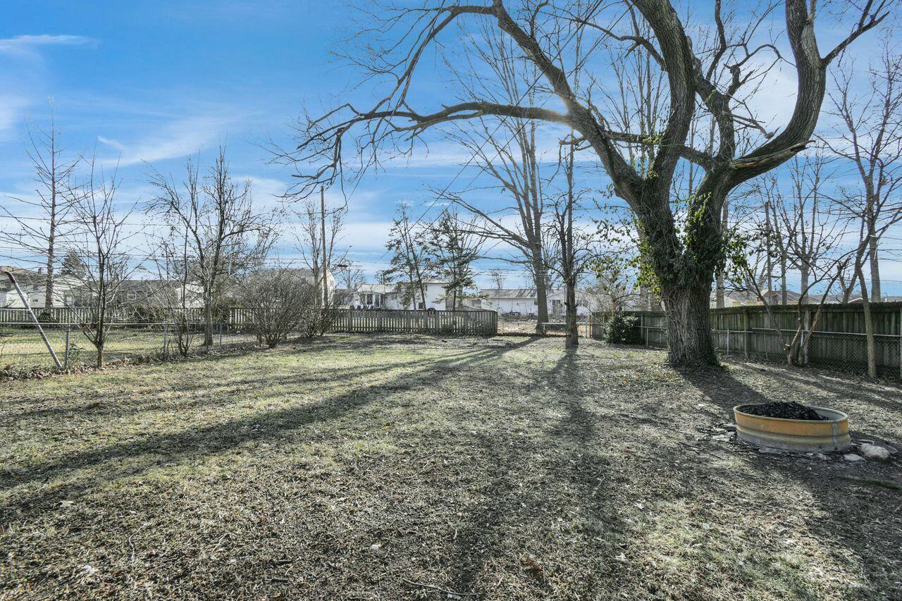1227 Belden Road Columbus, OH 43229 - Photo 29 of 32 Backyard
