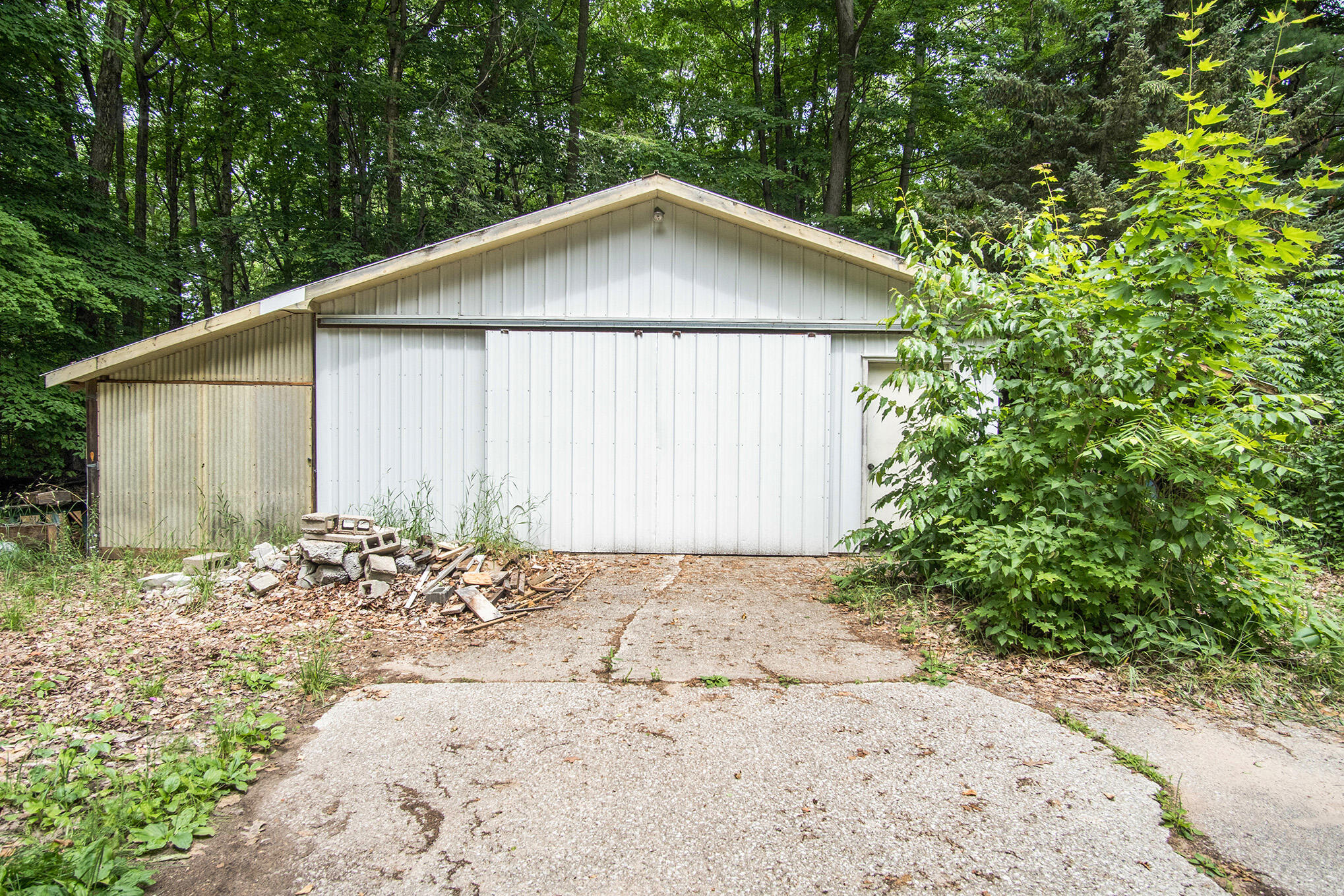 2167 Johnson Road Ludington, MI 49431 - Photo 6 of 25 DSC04317