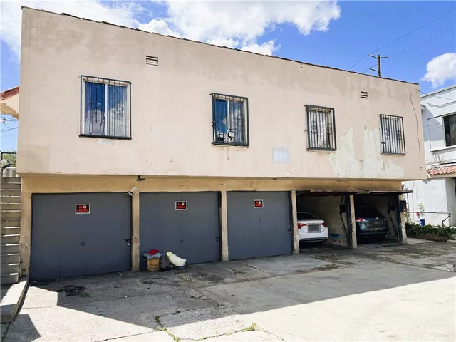 a view of a house with a garage