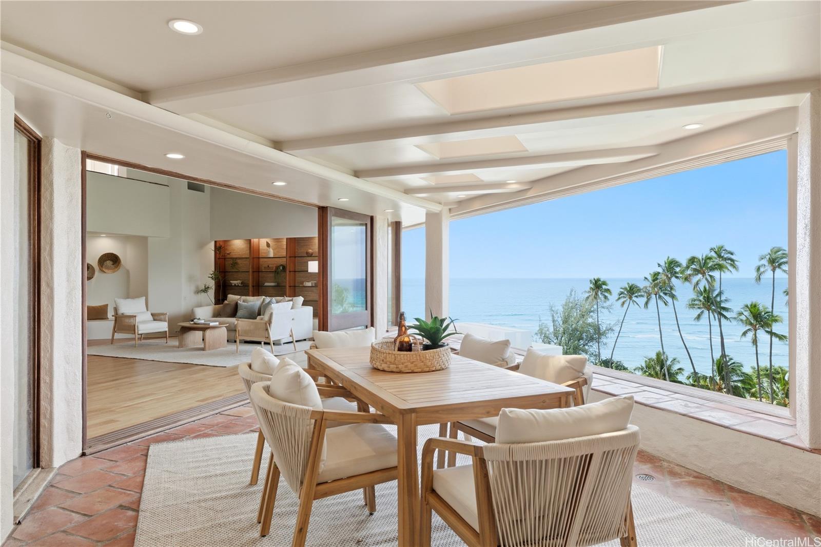 3210 Diamond Head Road, Unit 4 Honolulu, HI 96815 - Photo 2 of 25 a dining room with furniture and window