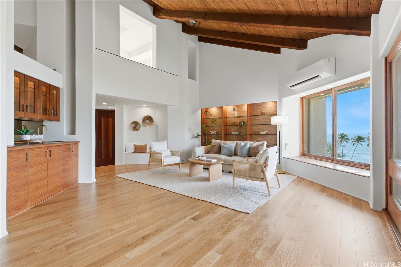 3210 Diamond Head Road, Unit 4 Honolulu, HI 96815 - Photo 6 of 25 a living room with furniture and a large window