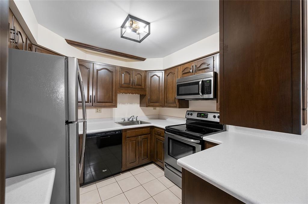 1500 Cochran Road, Unit 809 Pittsburgh, PA 15243 - Photo 11 of 33 Gallery Image 11
