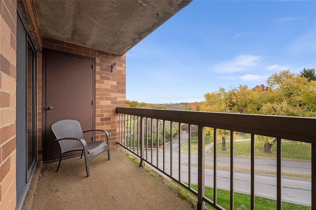 1500 Cochran Road, Unit 809 Pittsburgh, PA 15243 - Photo 13 of 33 Gallery Image 13