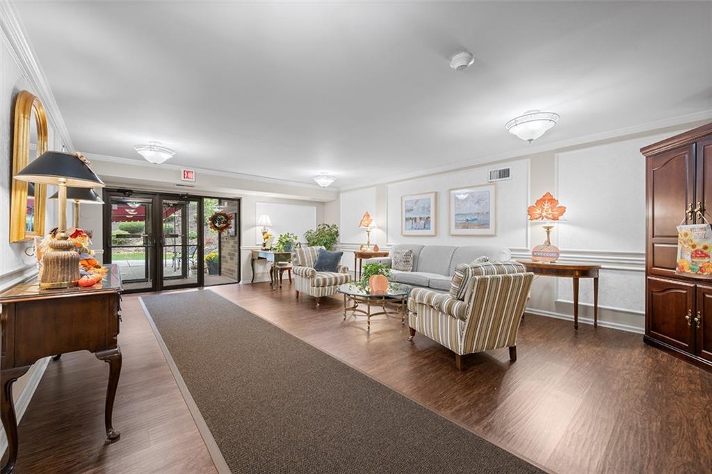 1500 Cochran Road, Unit 809 Pittsburgh, PA 15243 - Photo 3 of 33 Gallery Image 3