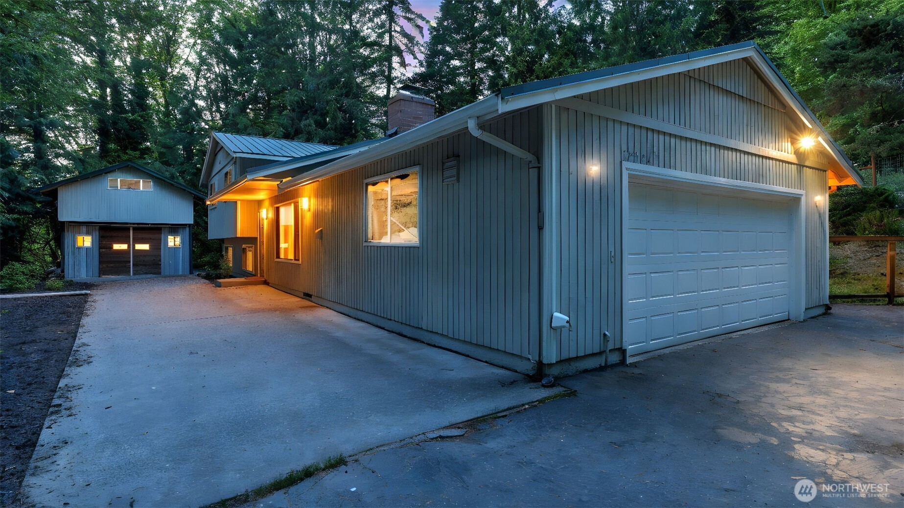 19134 Southeast May Valley Road Issaquah, WA 98027 - Photo 29 of 30 a backyard of a house with stairs and a yard