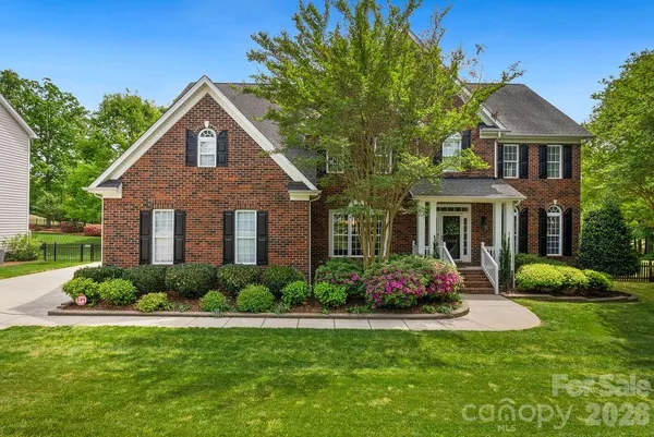 $825,000 | 10826 Persimmon Creek Drive, Mint Hill, NC 28227