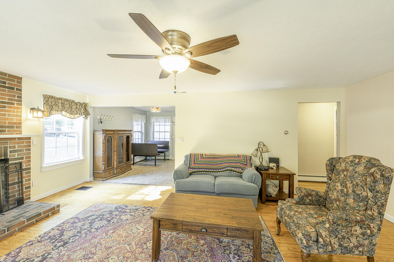 164 S Road Winthrop, ME 04364 - Photo 14 of 43 164 south rd-32