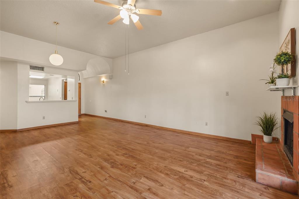 6140 Raintree Drive, Unit L3 Orlando, FL 32822 - Photo 5 of 27