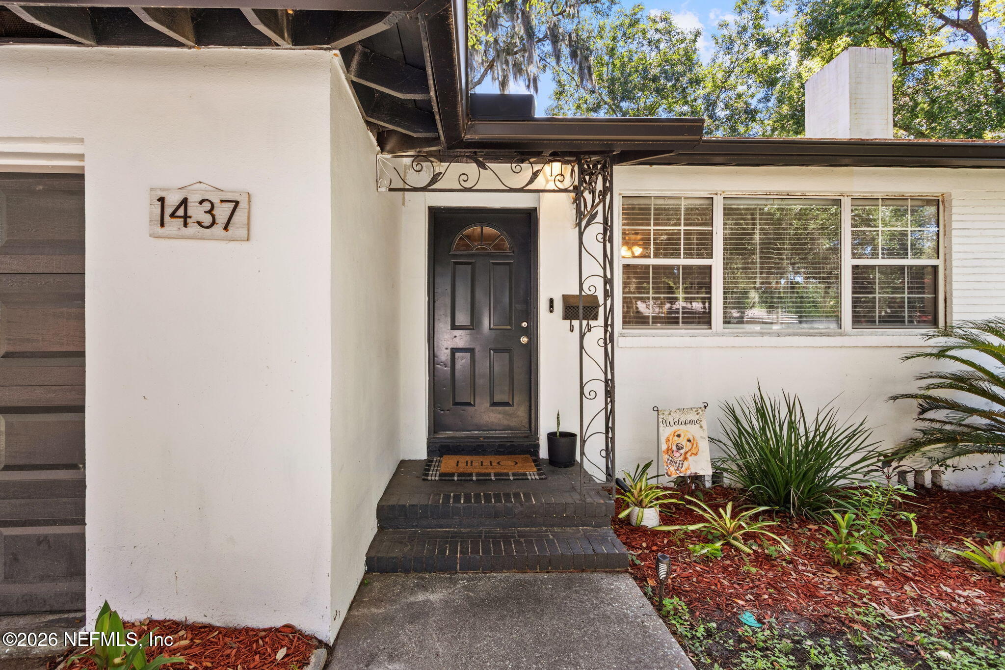 1437 Somerville Road Jacksonville, FL 32207 - Photo 3 of 26 3-web-or-mls-IMG_6634