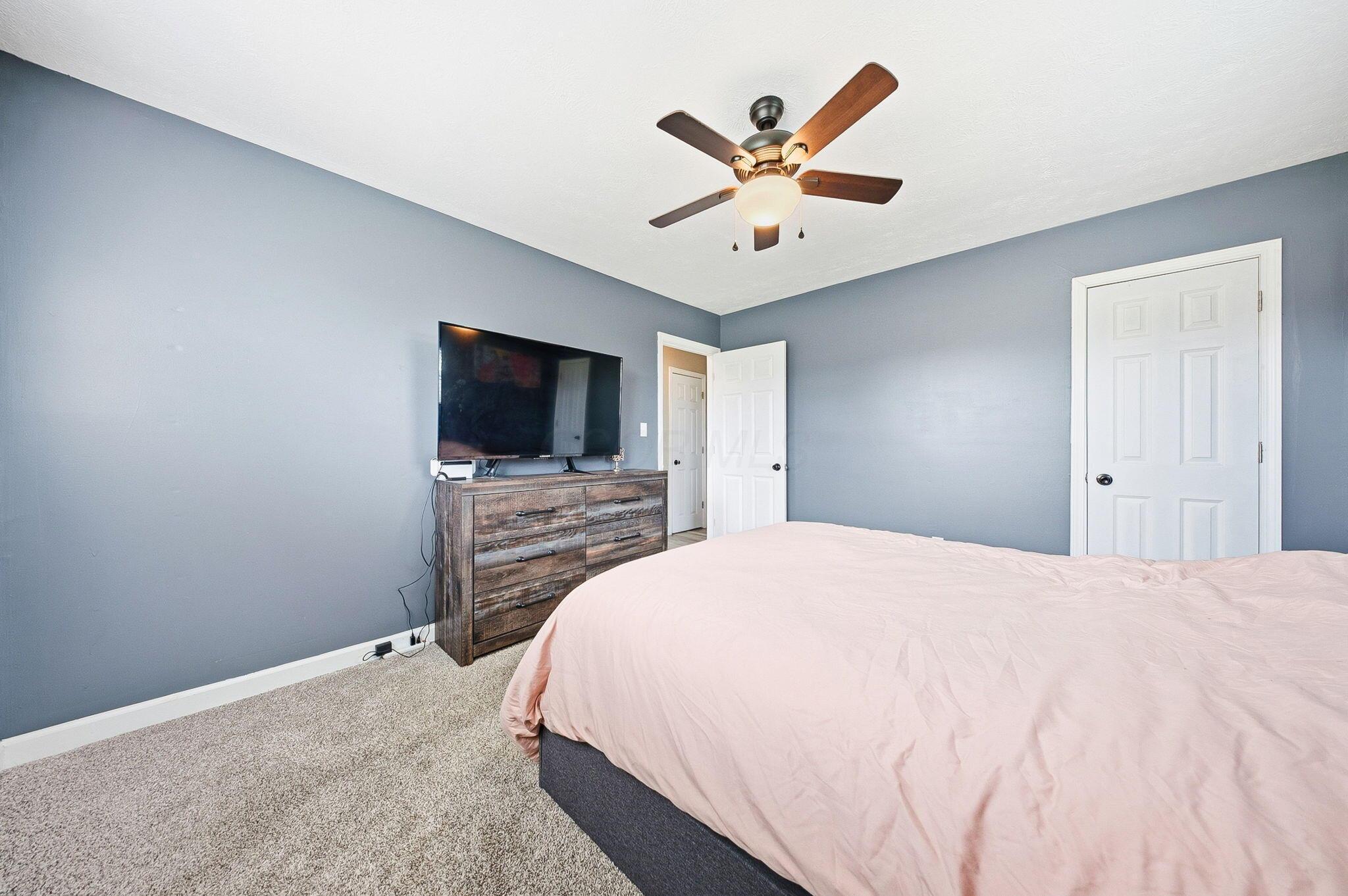 9891 Shepherd Road Lockbourne, OH 43137 - Photo 28 of 57 Primary bedroom