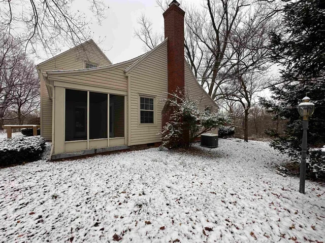 $2,000 | 4315 Stringtown Road, Evansville, IN 47711