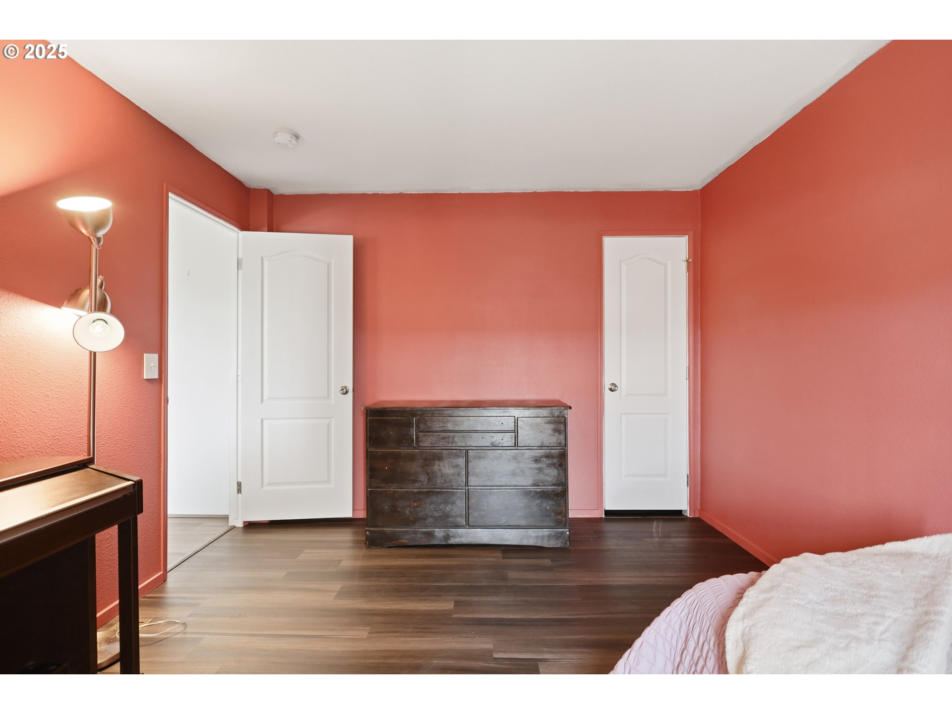 1924 Jaxon Street Goldendale, WA 98620 - Photo 14 of 24 a view of bedroom with a fireplace