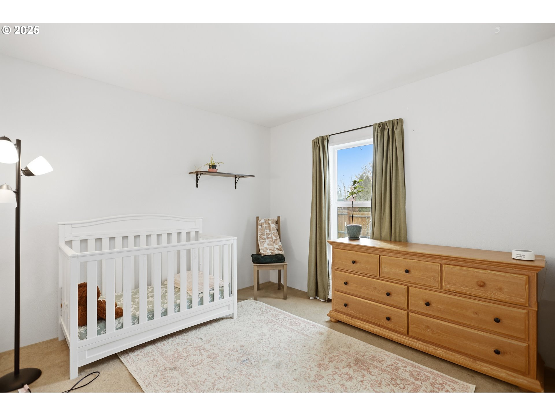 1924 Jaxon Street Goldendale, WA 98620 - Photo 16 of 24 a living room with furniture