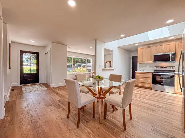 $589,900 | W309S10340 Knoll Court, Mukwonago, WI 53149