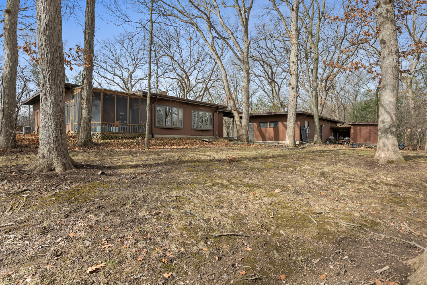 99 Gromer Road Elgin, IL 60120 - Photo 42 of 47 a view of a yard with large trees