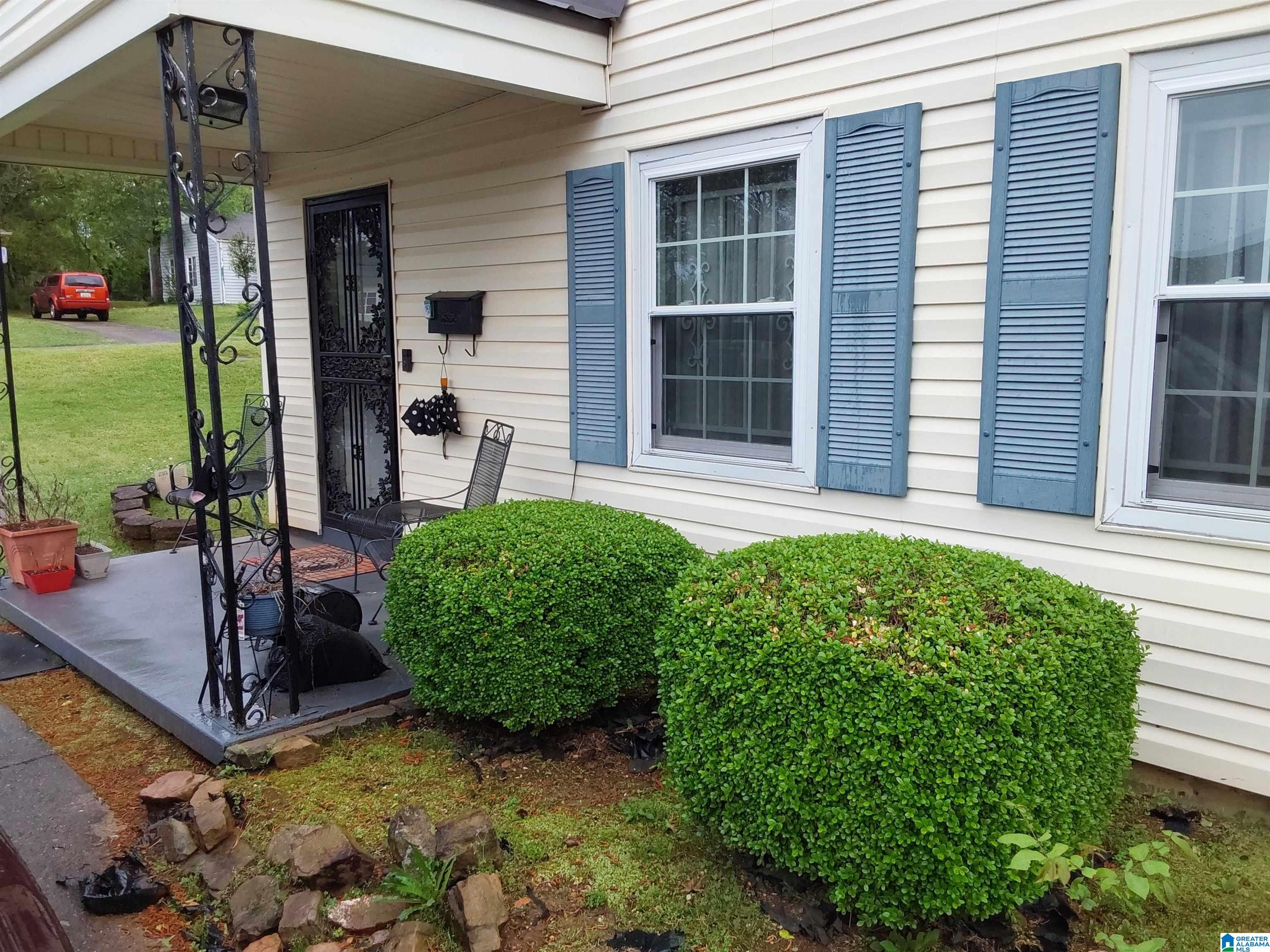 1652 Roberts Street Southwest Birmingham, AL 35211 - Photo 3 of 13
