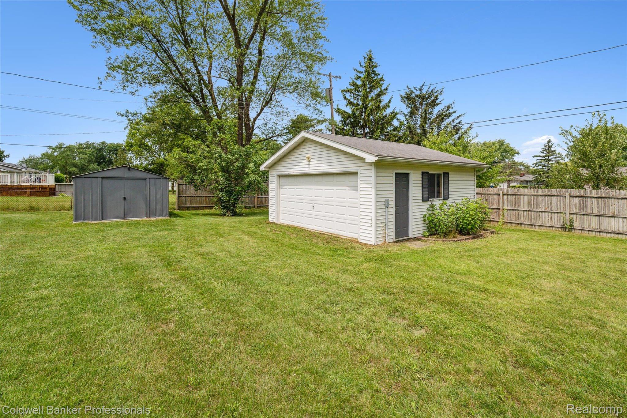 5094 West Ray Road Linden, MI 48451 - Photo 36 of 39 Gallery Image 36