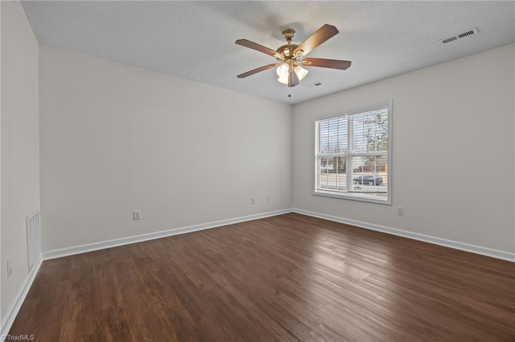 2017 Priya Street Thomasville, NC 27360 - Photo 16 of 31