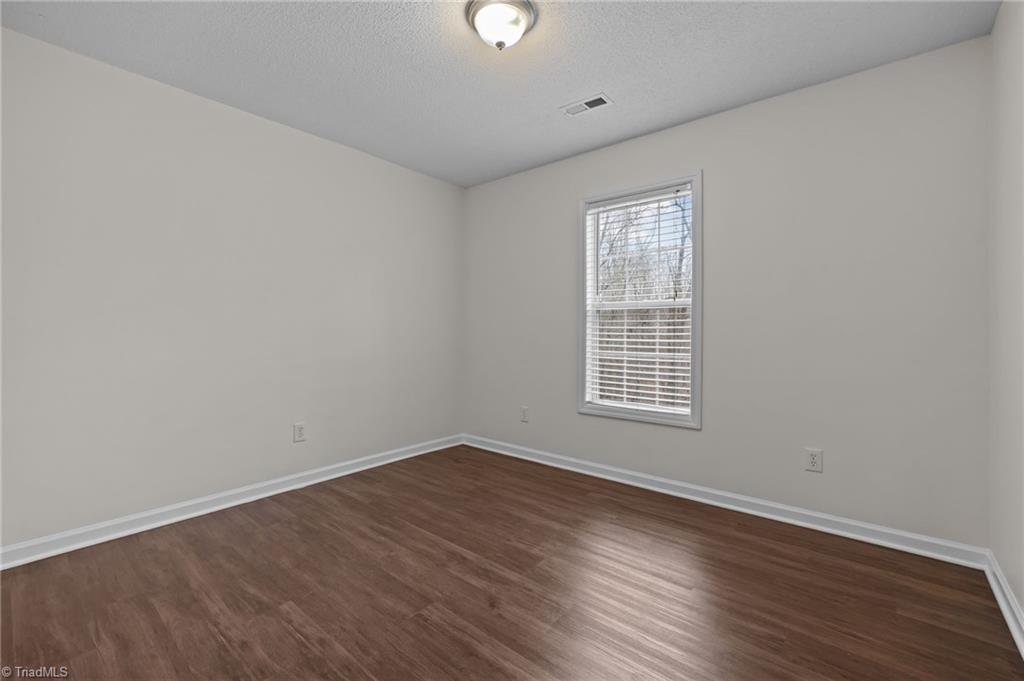 2017 Priya Street Thomasville, NC 27360 - Photo 23 of 31