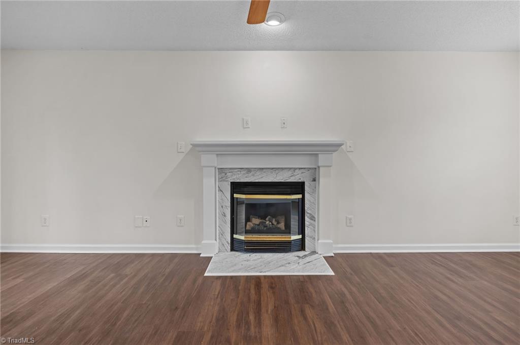 2017 Priya Street Thomasville, NC 27360 - Photo 3 of 31