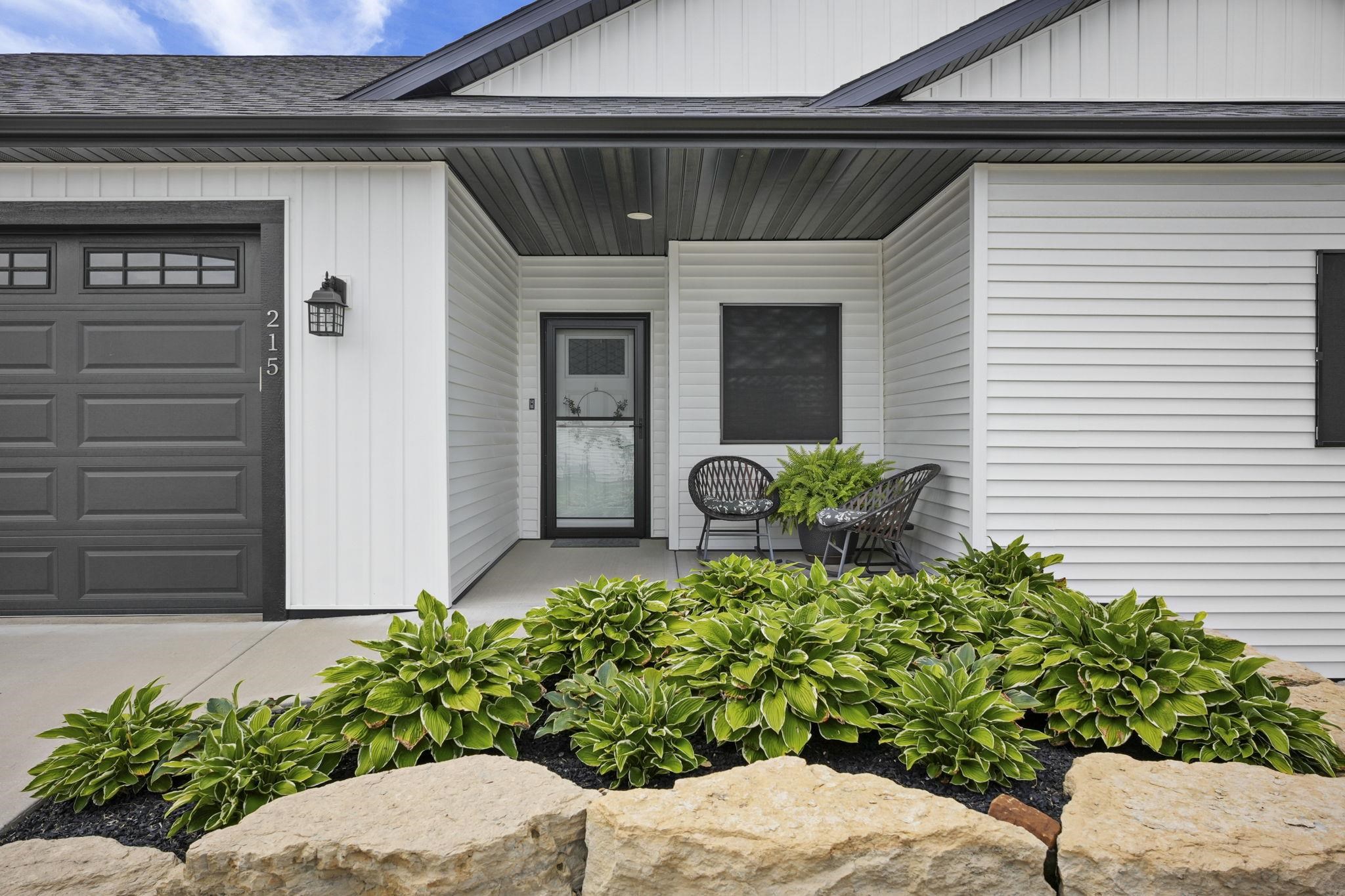 215 Boann Terrace Belleville, WI 53508 - Photo 3 of 39