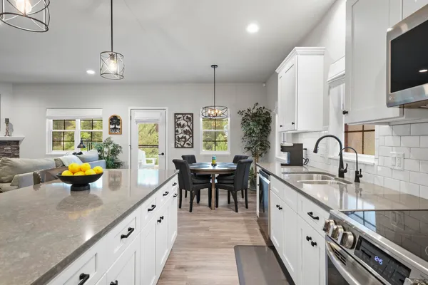 $467,000 | 215 Boann Terrace, Belleville, WI 53508
