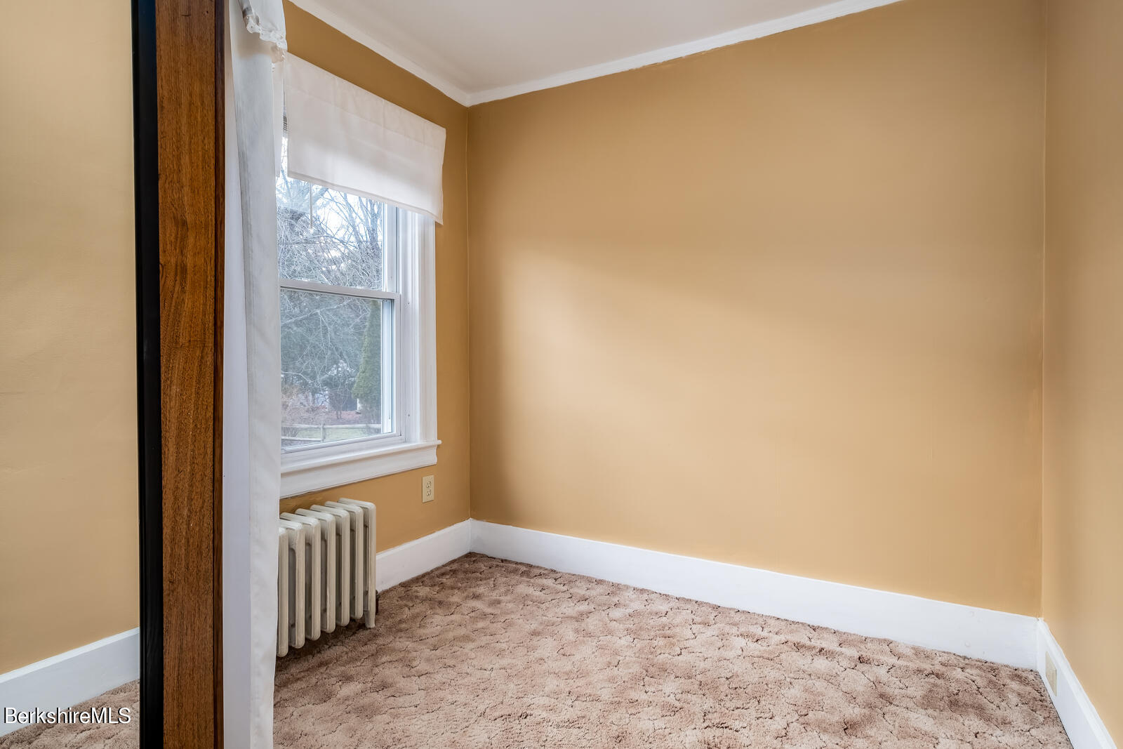 1115 North Hoosac Road Williamstown, MA 01267 - Photo 6 of 16 a view of a room with wooden floor and a window