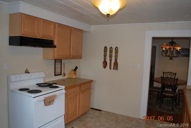 360 Spring Street Marion, NC 28752 - Photo 11 of 31