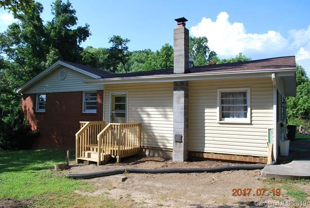 360 Spring Street Marion, NC 28752 - Photo 3 of 31