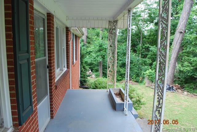 360 Spring Street Marion, NC 28752 - Photo 6 of 31