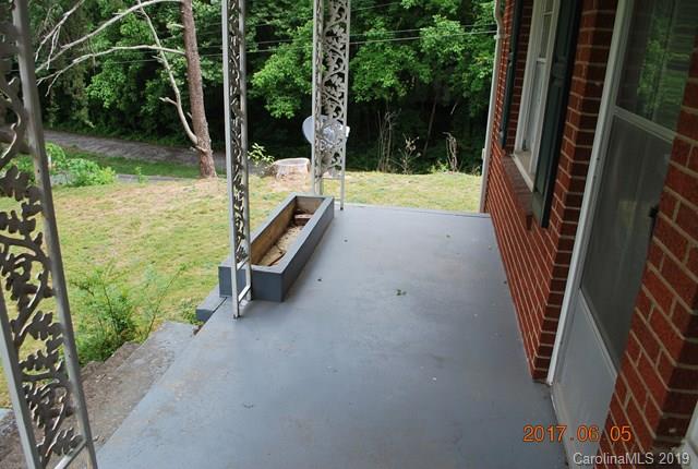 360 Spring Street Marion, NC 28752 - Photo 7 of 31