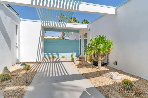$850,000 | 600 East Alexander Way, Palm Springs, CA 92262
