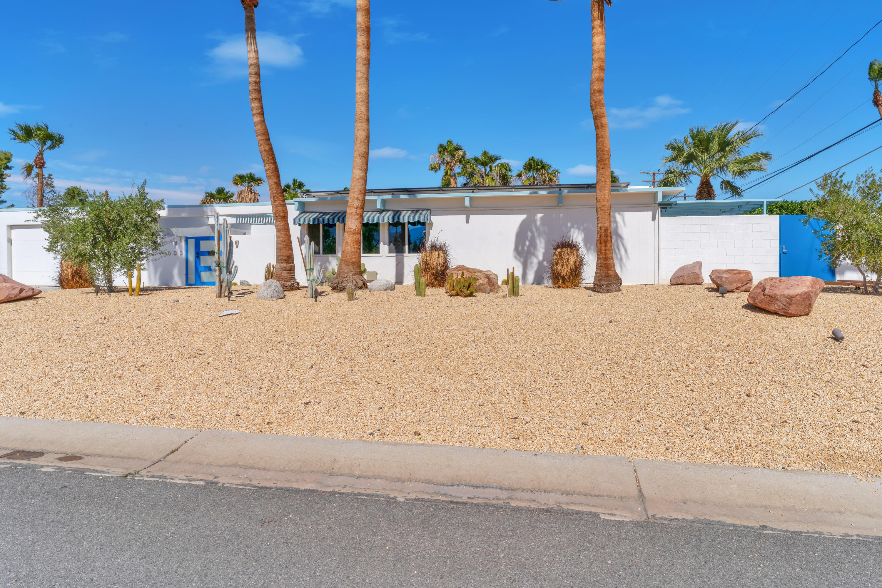 600 East Alexander Way Palm Springs, CA 92262 - Photo 16 of 43 a view of roof deck with a barbeque