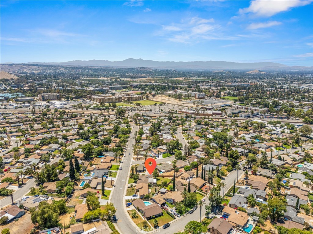 2973 Flanders Road Riverside, CA 92507 - Photo 7 of 55