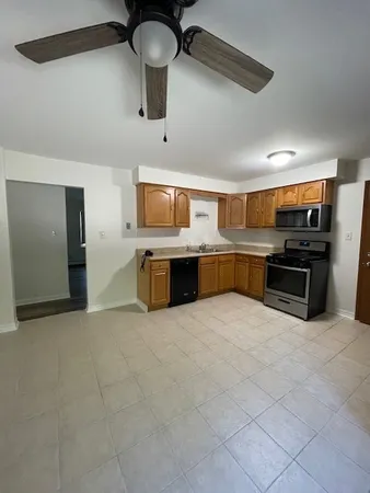 $2,100 | 14405 South Ravinia Avenue, Unit 1S, Orland Park, IL 60462
