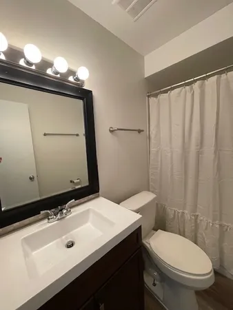 $2,100 | 14405 South Ravinia Avenue, Unit 1S, Orland Park, IL 60462