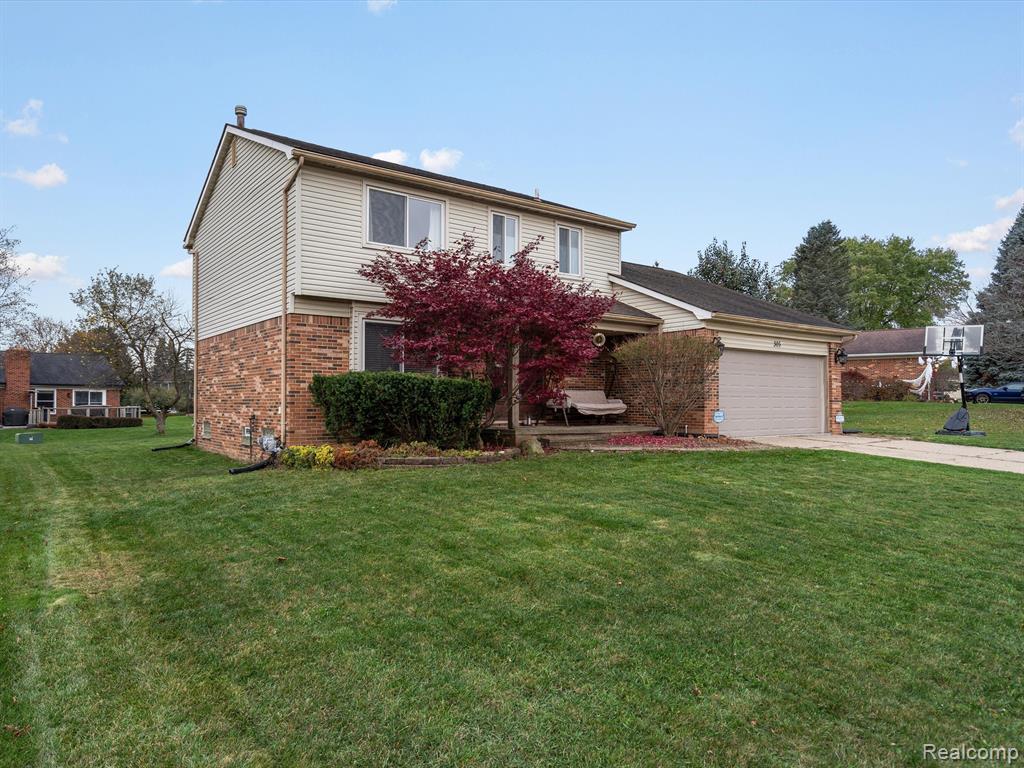 305 Torrent Court Rochester Hills, MI 48307 - Photo 3 of 36