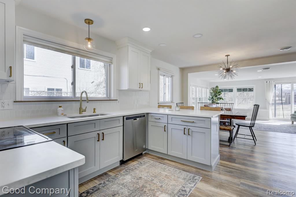 4896 Chicago Road Warren, MI 48092 - Photo 27 of 80 Gallery Image 27