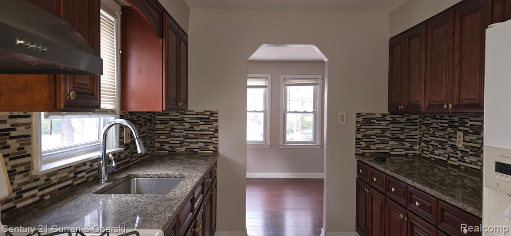 14410 Lithgow Street Dearborn, MI 48126 - Photo 11 of 37 Gallery Image 11