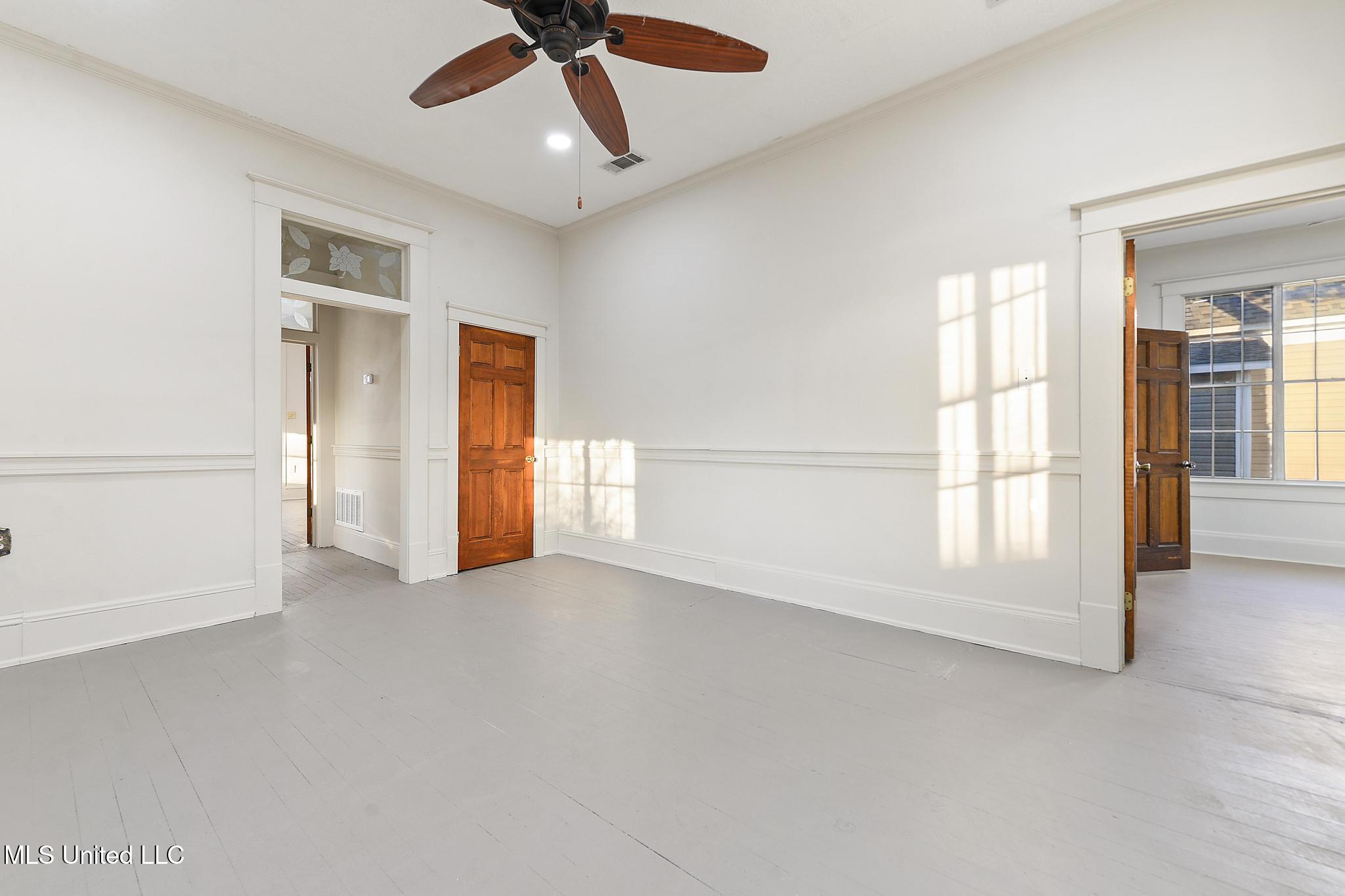 1702 23rd Avenue Gulfport, MS 39501 - Photo 5 of 23 005