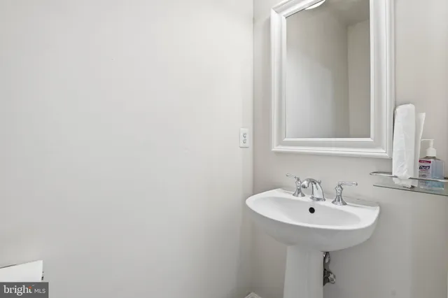 $739,950 | 25382 Whippoorwill Terrace, Chantilly, VA 20152