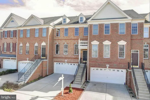 $739,950 | 25382 Whippoorwill Terrace, Chantilly, VA 20152