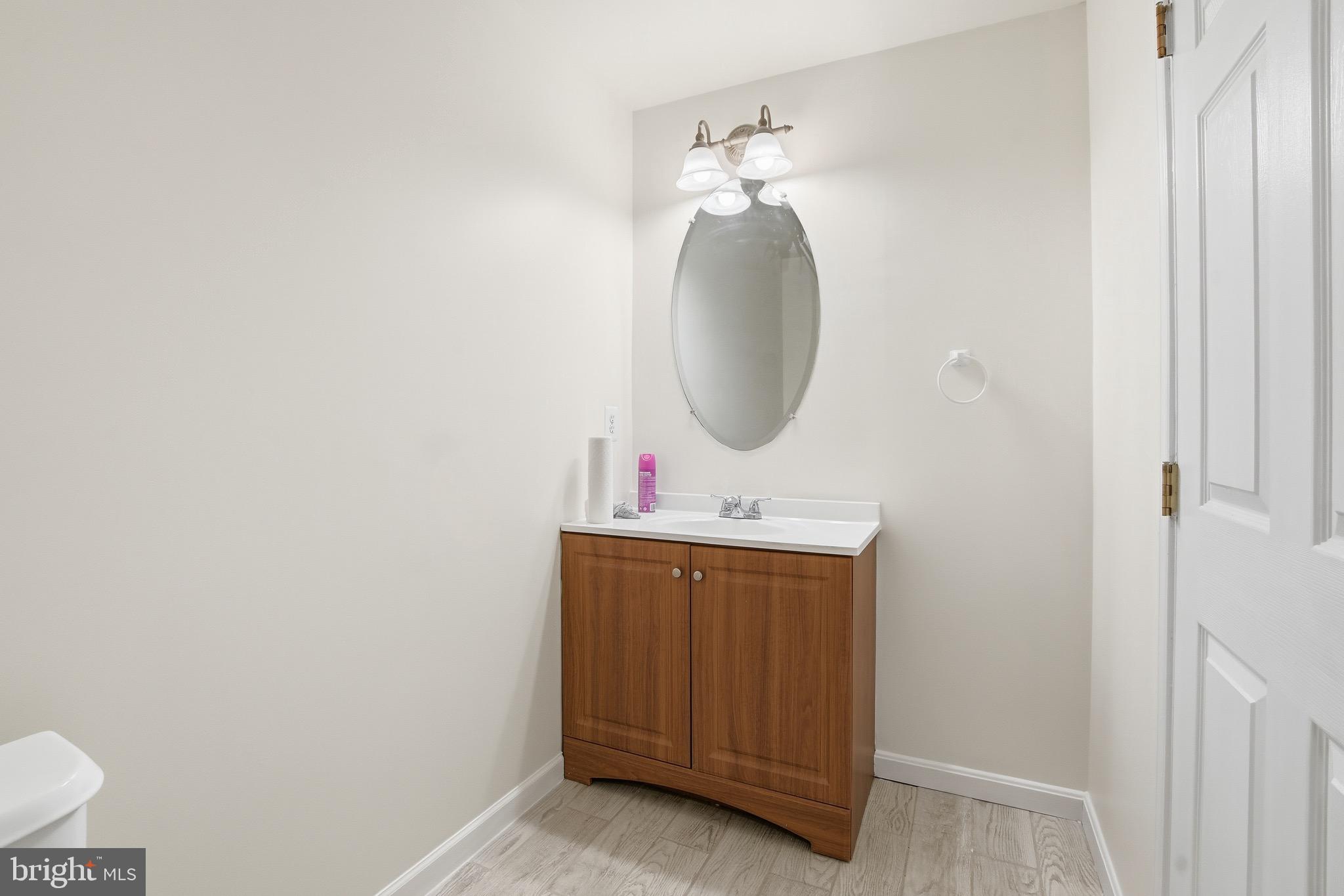 25382 Whippoorwill Terrace Chantilly, VA 20152 - Photo 26 of 46 BATHROOM