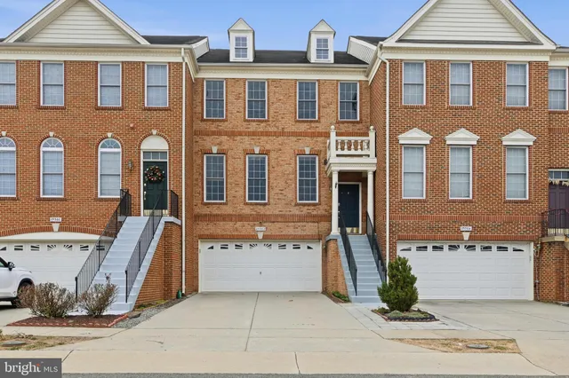 $739,950 | 25382 Whippoorwill Terrace, Chantilly, VA 20152