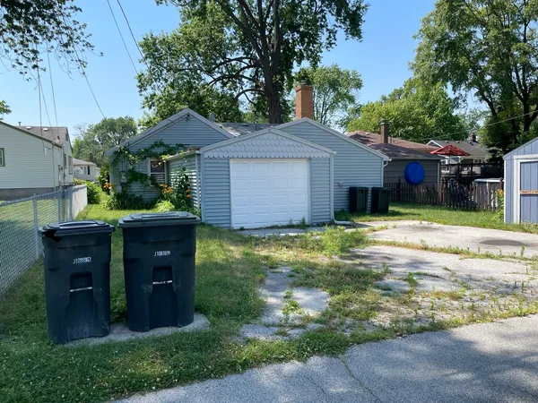 $91,900 | 18019 Lorenz Avenue, Lansing, IL 60438