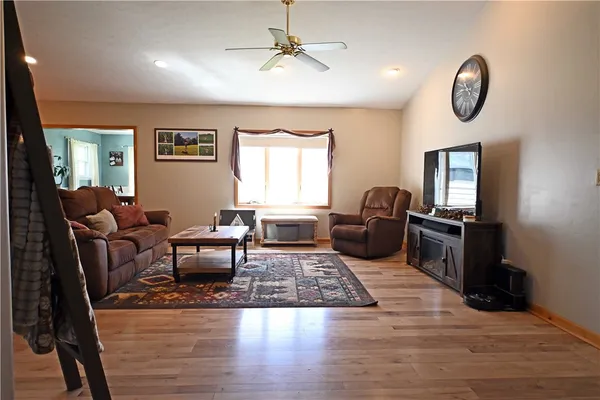 $399,900 | 186 Pine Valley Road, Catlin, NY 14872