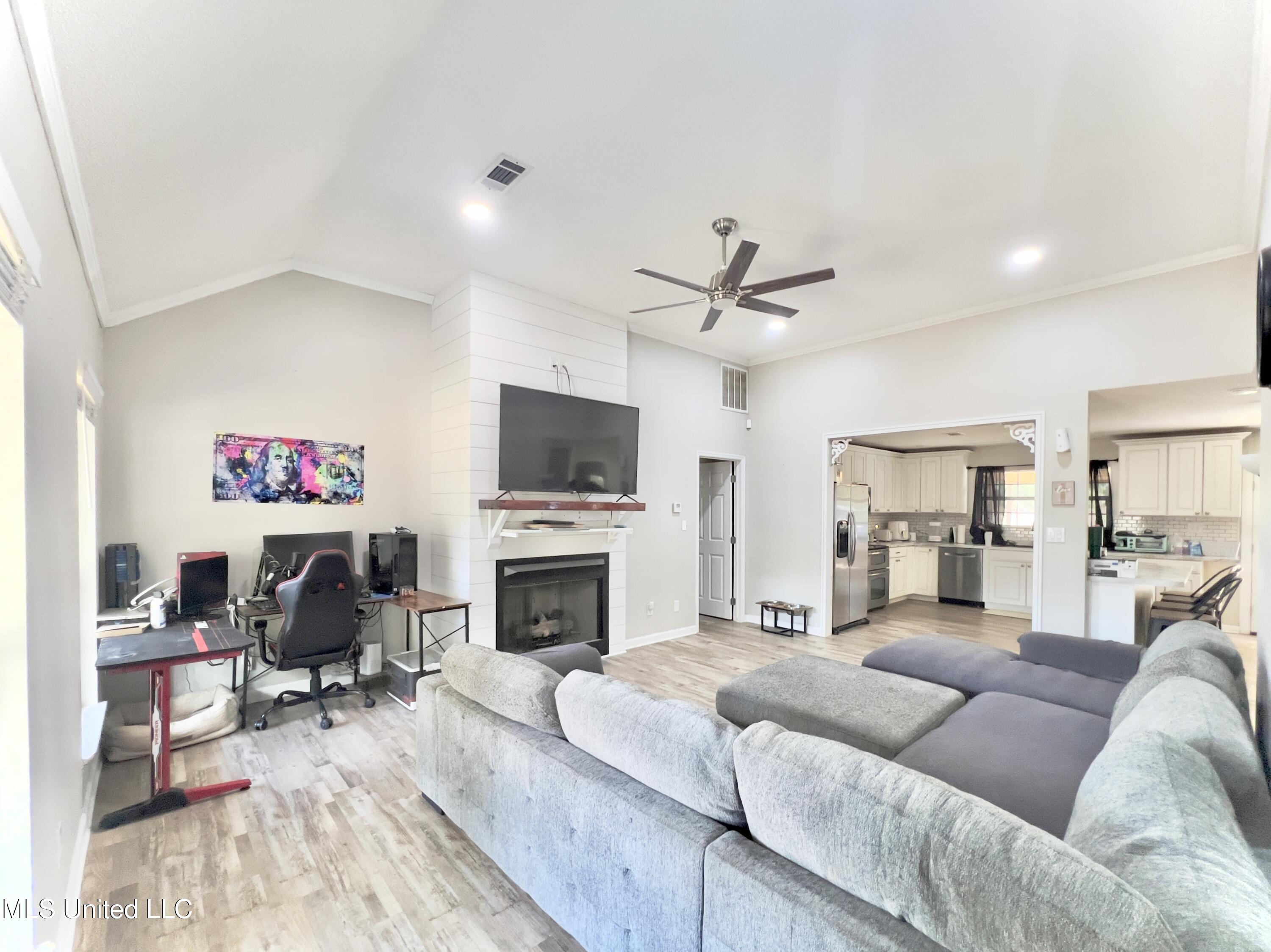 140 Lonnie Street Road Lucedale, MS 39452 - Photo 9 of 21 Living Room