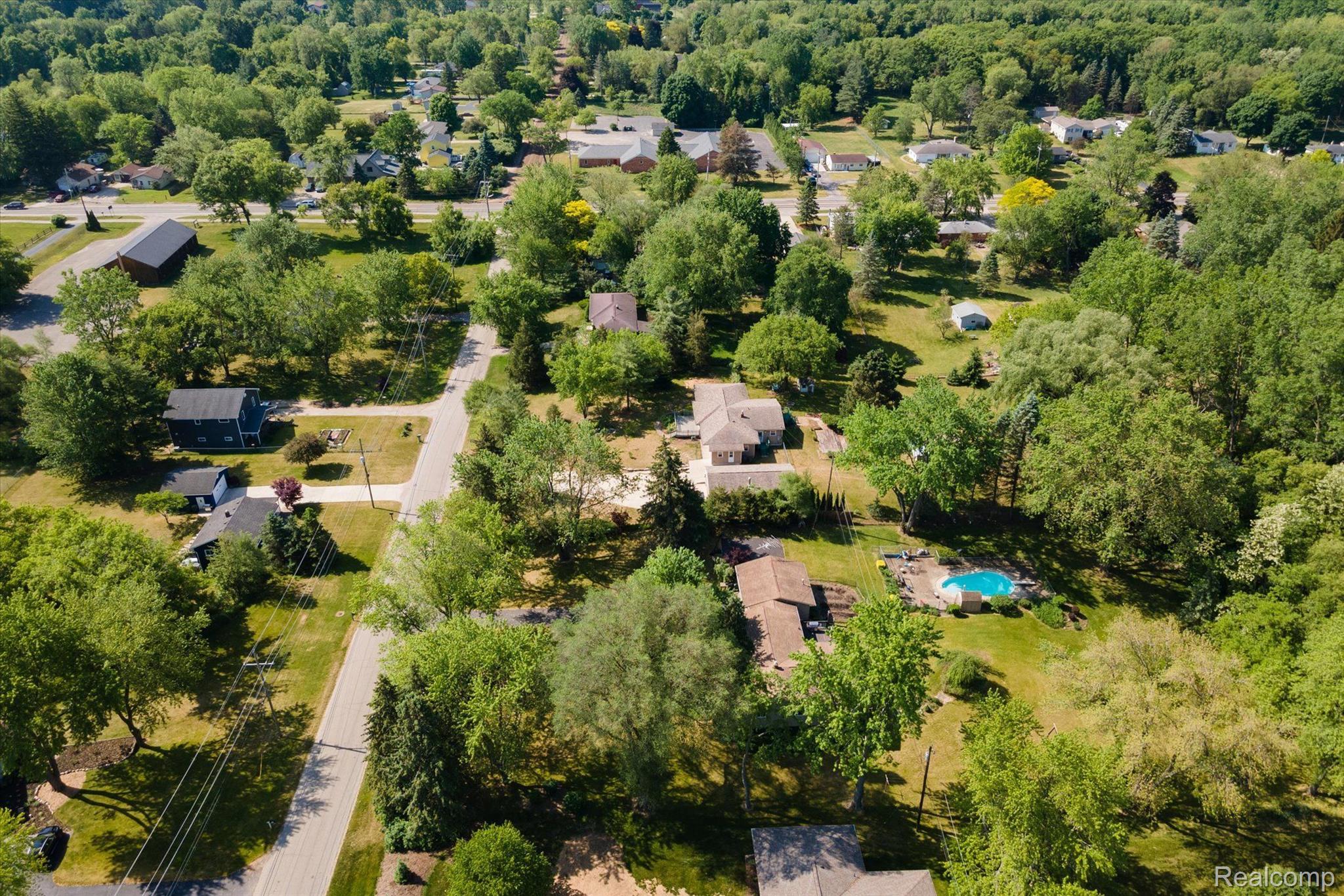 956 Hemingway Road Lake Orion, MI 48362 - Photo 13 of 70 Gallery Image 13