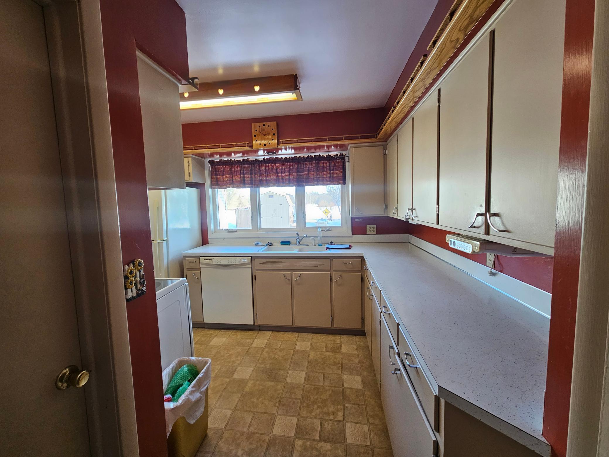 244 Main Street Breckenridge, MN 56520 - Photo 7 of 28
